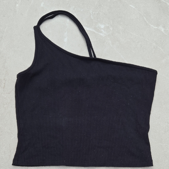 Black One-Shoulder Ribbed Crop Tank Top From Garage Size Med - Picture 1 of 3